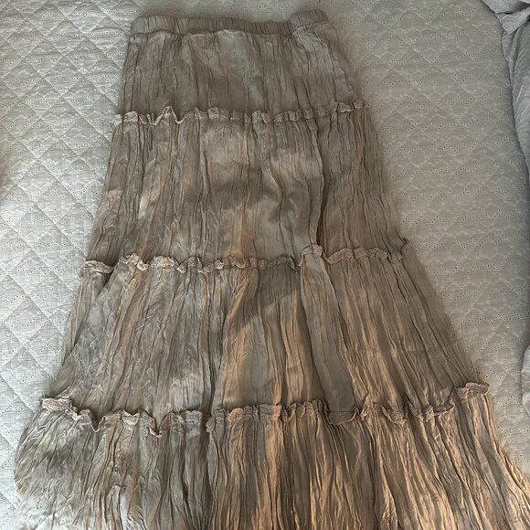 Aritzia DAMASQUE SKIRT - Picture 2 of 4